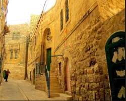 Most of the structure remains unchanged since the Mamluk period. Also, have buildings of Ottoman-era from the eighteenth century.